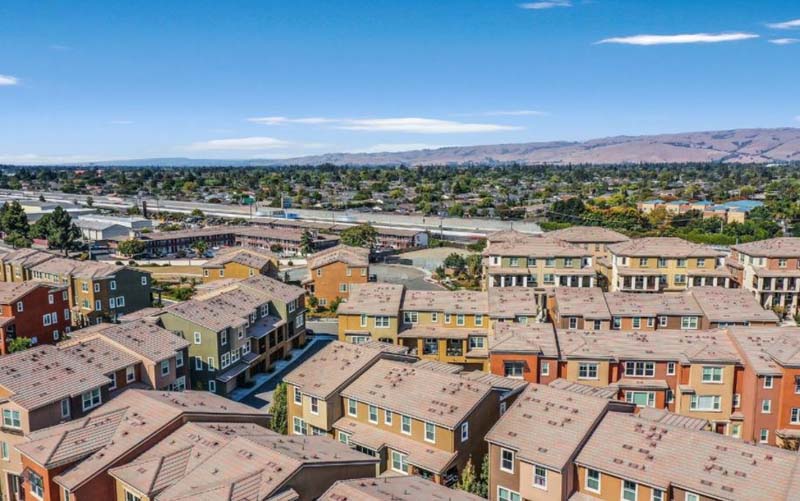 Prima Homeowners Association aerial view showing proximity to freeway